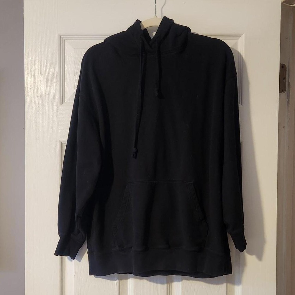 Black Uniqlo heavyweight hoodie in size S